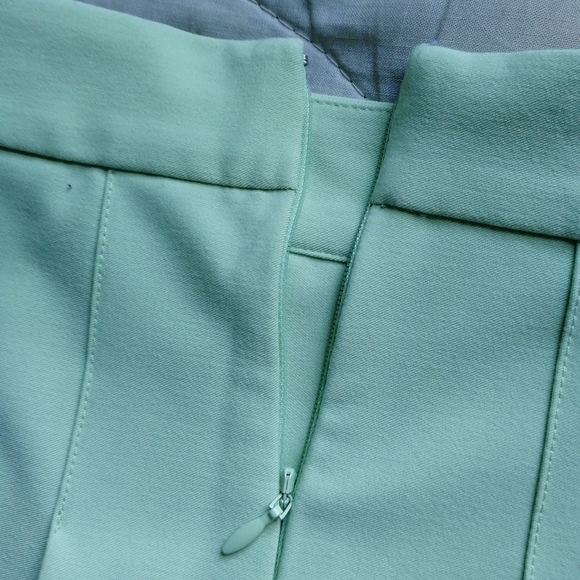 SUNDAY BEST Olive Micro Skirt Pleated Sagebrush Green Size 4 Aritzia - Picture 8 of 11